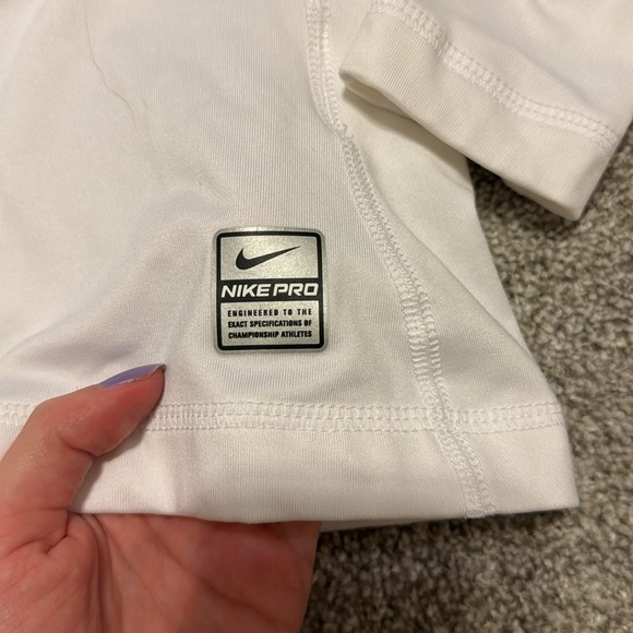 Nike Pro Shirt - Picture 2 of 6